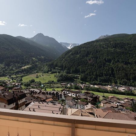 Hotel Vezza Alpine Lodge & Spa Vezza dʼOglio Extérieur photo