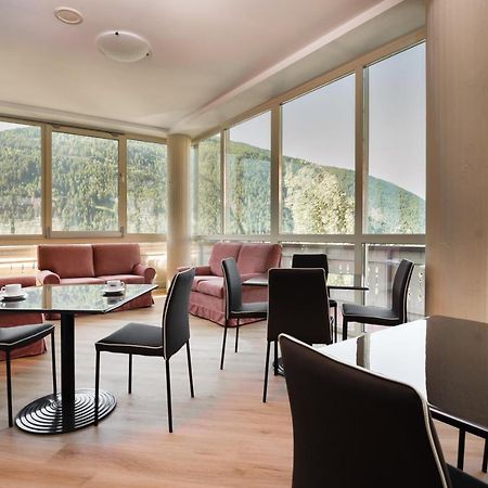 Hotel Vezza Alpine Lodge & Spa Vezza dʼOglio Extérieur photo